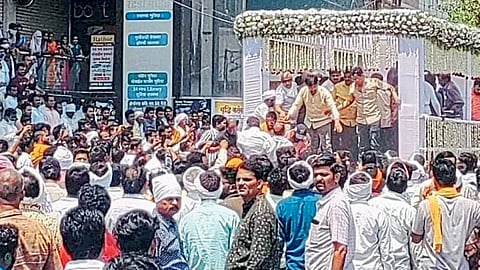 Funeral of Sanjay Biyani Ashok Chavan MP Pratap Patil Chikhlikar Vipin Itankar nanded