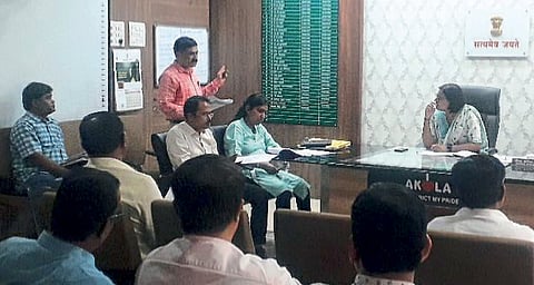 जिल्हा कृषी निविष्ठा सनियंत्रण समितीची बैठक १२ एप्रिल रोजी जिल्हाधिकारी कार्यालयात पार पडली