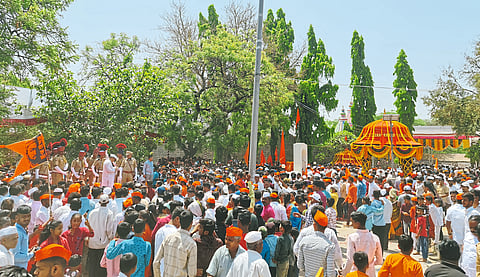 वढू-तुळापूरला शंभुभक्तांकडून जयघोष