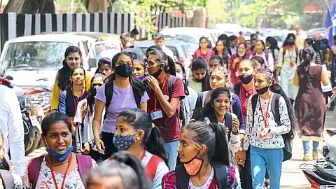 offline written exams of class 10 are over Nashik News