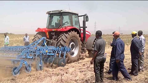 Jalgaon mechanical agriculture farmer worker progress