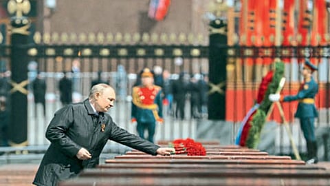 russia ukraine war crisis Action Western policy Vladimir Putin Moscow