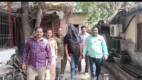 crime news Two police locked up who went for raid mumbai