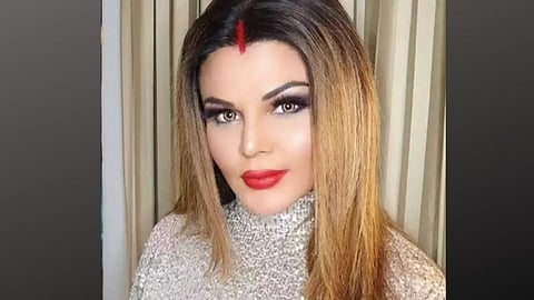 Actress Rakhi Sawant's Video viral on social media,she removed Ritesh named tattoo from her body