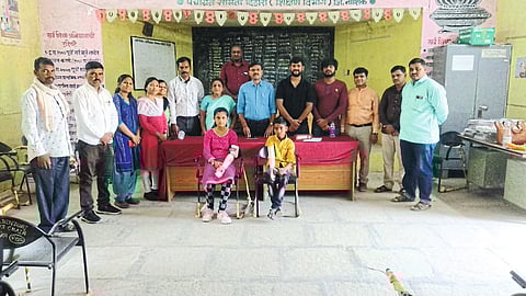rtificial prosthetic arm given to students