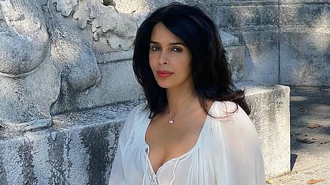 Bollywood Actress Used Mother Surname their names