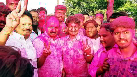 Kisan Veer Satara Cooperative Sugar Factorie election NCP won all seat large margin Makrand Patil satara