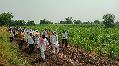farmer from Gevrai taluka committed suicide sugarcane farm beed