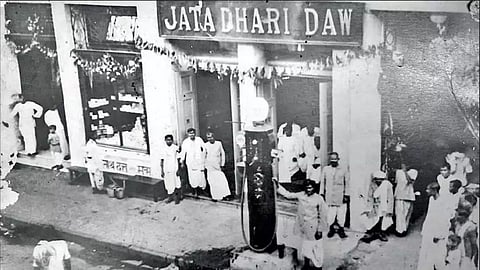 Jatadhari Daw and Grandsons