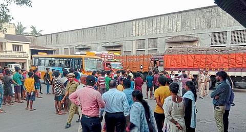 प्रियदर्शनी पॉलिसॅक कंपनीवर बाल कामगार