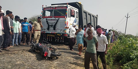 Son and mother died in road accident at bhandara district