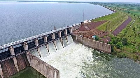 Build high level barrages on river to prevent excess water flowing through Manjara dam