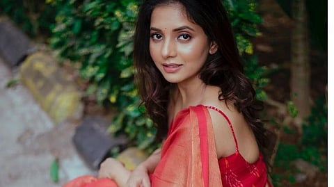 sayali sanjeev in saree