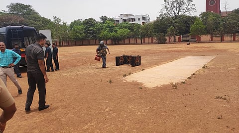 बॉम्बसदृश्य वस्तू