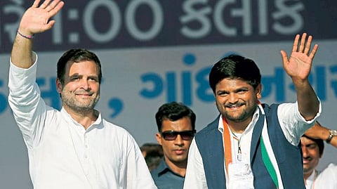 vikas jhade writes gujrat Hardik Patel leave congress party Sunil Kumar Jakhar join bjp