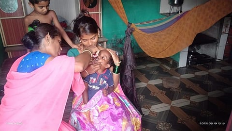 Aasha worker  on field