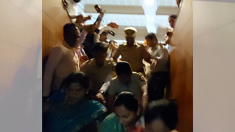 स्मृती इराणींच्या कार्यक्रमात राडा; भाजप-राष्ट्रवादी आमने सामने