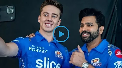 Rohit Sharma Give Center Chair to Dewald Brevis