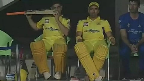 MS Dhoni Eating Bat