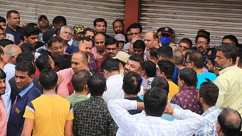 प्लॅस्टिक वापरणाऱ्याविरोधात महापालिकेची कारवाई तीव्र; आयुक्त राजेश पाटील यांचा आदेश