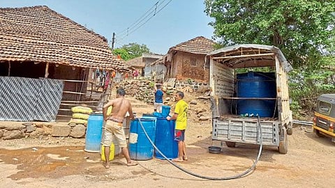 Water scarcity in 33 villages lack of water Tanker supply mandangad