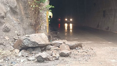 landslide near Katraj old tunnel Khed Shivapur pune