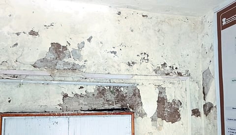 इमारतीमध्ये पाणी गळती