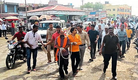 Police Along with Police