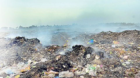 कचरा डेपोत मुरले सहा कोटी!