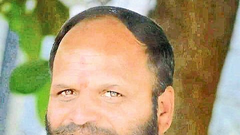 Shiv Sena district chief Vijay Karanjkar