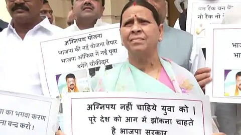 Rabri Devi demands release of youths arrested in Agneepath agitation