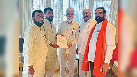 Nanded banana crop Survey Agriculture Minister Bhuse orders