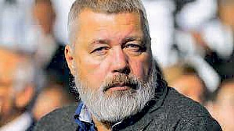 Prasad Inamdar writes Dmitry Muratov senior Russian journalist sells nobel peace prize for ukrainian children