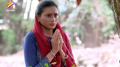 rang maza vegla deepa doing vatpaurnima worship for kartik