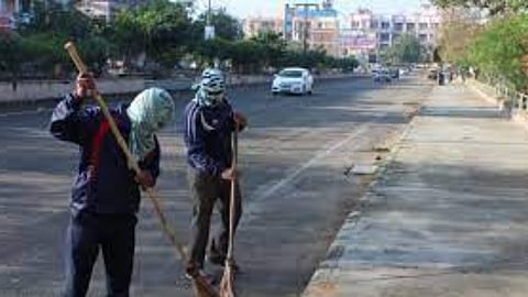 magpur cleaning staff
