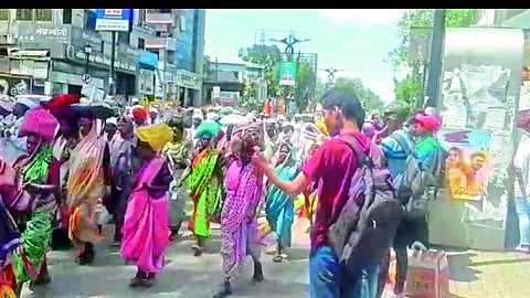 mute & deaf Student making video calll to family