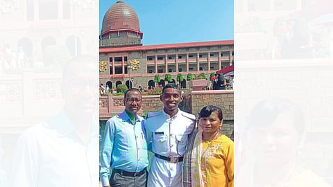 Lieutenant Rajshekhar Jadhav with his parents