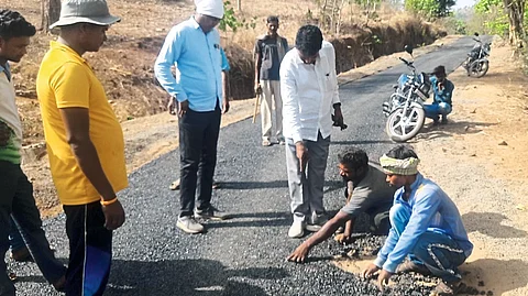 Bad quality road in merdand