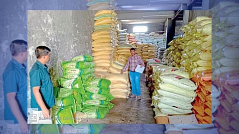 Aurangabad Agriculture Service Center Inspection by Agriculture Department