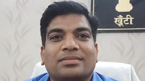 आयआयआटीच्या विद्यार्थीनीचा लैंगिक छळ; IAS अधिकाऱ्याला अटक