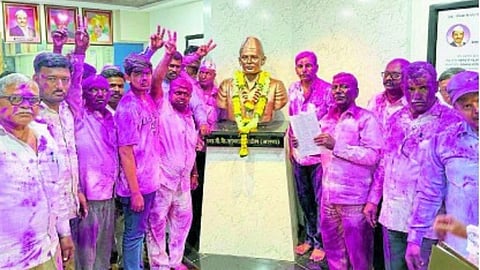 Adv Uday Singh Patil Undalkar group wins Shyamrao Patil credit union election