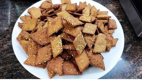 बाजरीच्या कापण्या