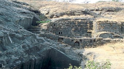 Dr Amar Adake writes Hadsar Fort trekking day on Jivdhan fort Chhatrapati Shivaji Maharaj