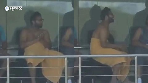 imam ul haq captured cameraman in dressing room