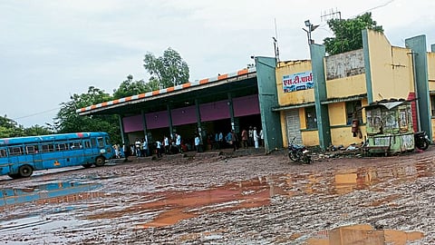 Nanded Hadgaon bus stand bad condition
