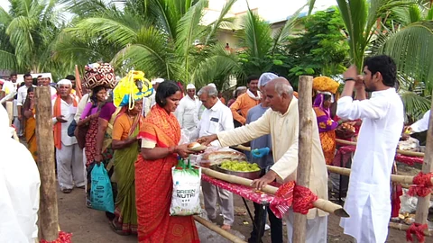Ashadi wari 2022 Sant Dnyaneshwar Mauli Palkhi 1 lakh Vadapav for Warkari katraj pune