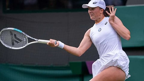 Iga Swiatek 37 Matches Winning Streak Broke In Wimbledon By French Tennis Player Alize Cornet