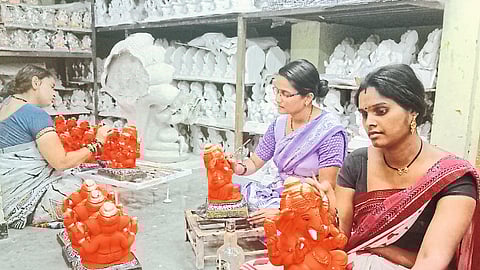 Ganpati making by artist
