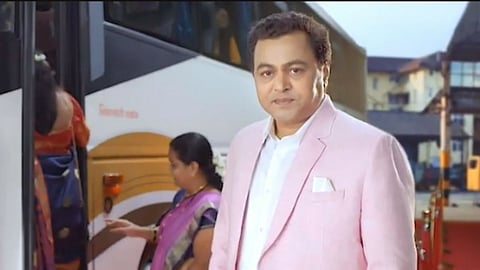 actor subodh bhave ladies special new show bus bai bus on zee marathi