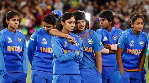 Commonwealth Games Six Indian Women's Cricket Team Player Not Get Visa and Kit